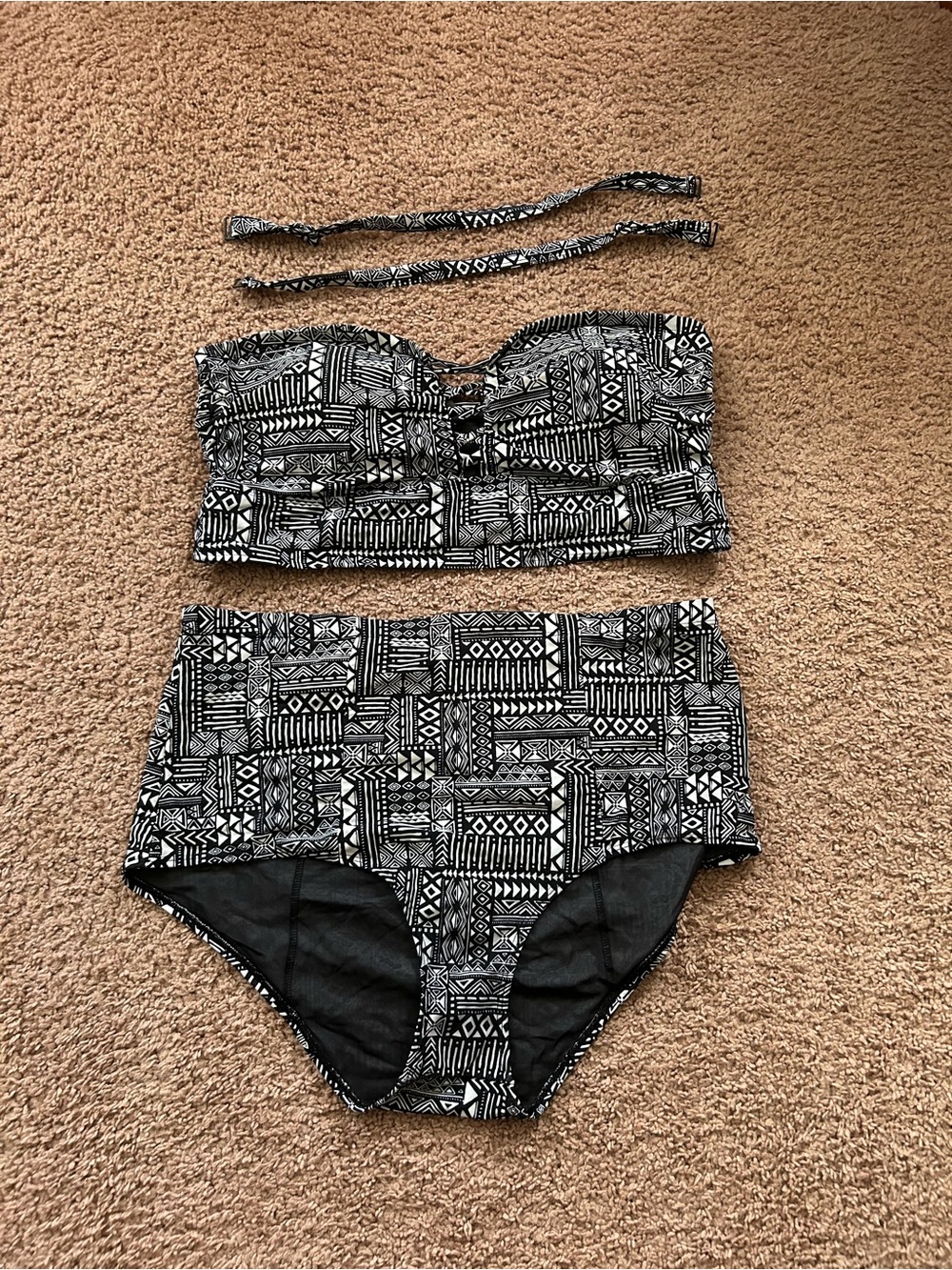 torrid Black & White Geometric Bandeau Bikini Set